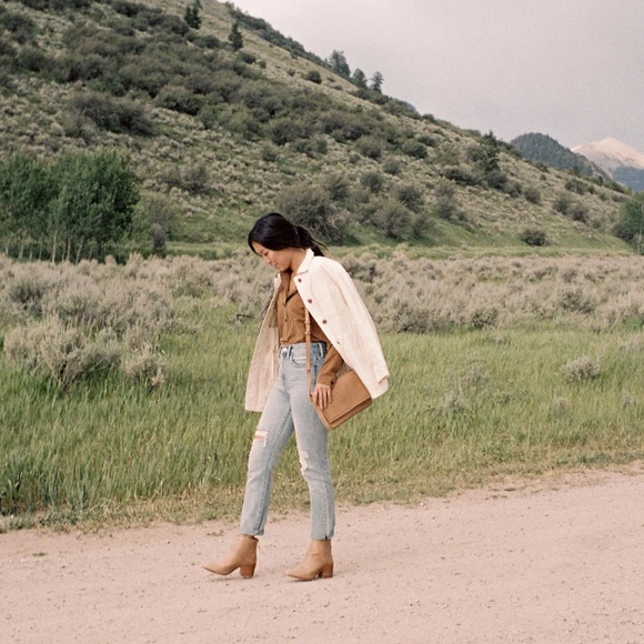 Nisolo Dari Boots Almond - Picture 5 of 8